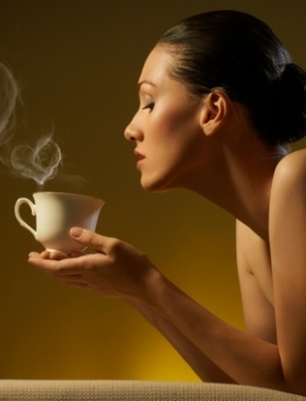 Горещ пъзел с чаша ароматно кафе нареди и  кафе машина от кафе Matinée спечели
