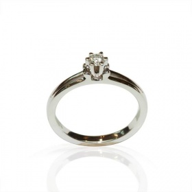 Напишете най-интересното предложение за брак и спечелете диамантен пръстен