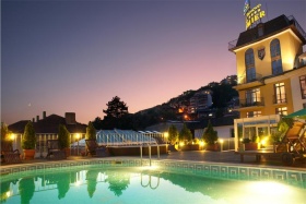 Спечелете петдневна почивка в хотел "Премиер", уикенд за двама в Арбанаси и уикенд за двама в Дряново